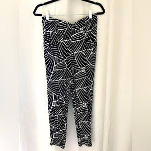 Hawaii Finest pants. Size L. Has pockets.